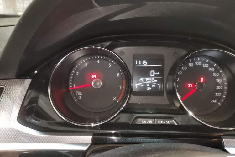 Used Volkswagen Bora 2016 1.6L Manual Comfort Model Odometer Close Up