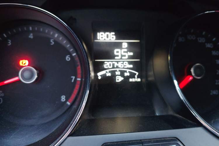 Used Volkswagen Bora 2016 1.6L Manual Fashion Edition Odometer Close Up
