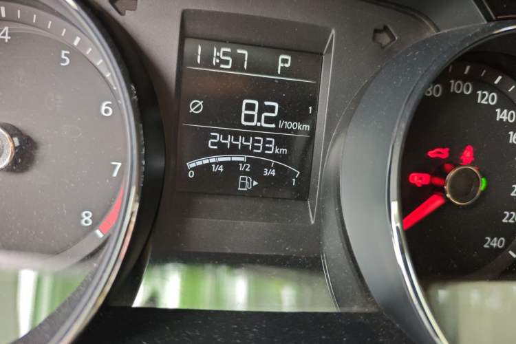 Used Volkswagen Bora 2016 1.6L Automatic Comfort Model Odometer Close Up