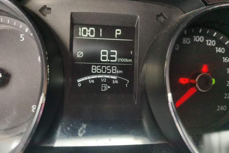 Used Volkswagen Bora 2016 230TSI DSG 25th Anniversary Edition Odometer Close Up
