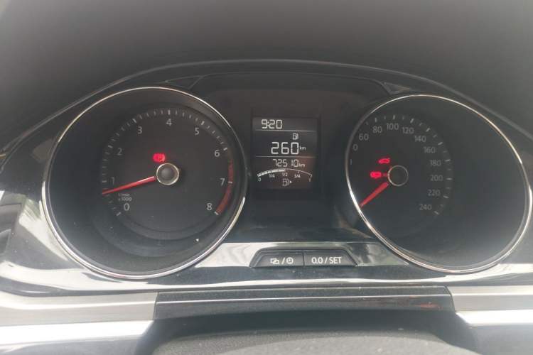 Used Volkswagen Bora 2016 1.6L Manual Comfort Model Odometer Close Up