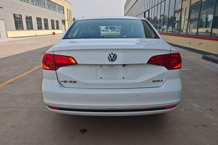 Used Volkswagen Bora 2016 1.6L Manual Comfort Model Rear