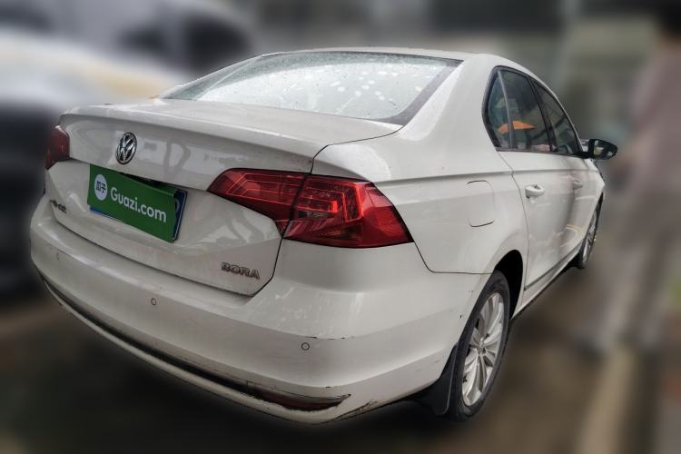 Used Volkswagen Bora 2016 1.6L Manual Comfort Model Rear Right 45 Deg
