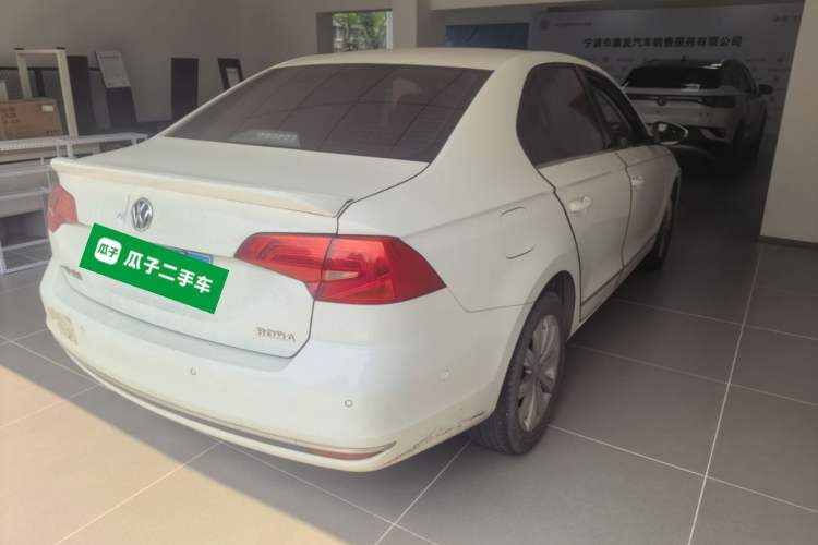 Used Volkswagen Bora 2016 1.6L Manual Comfort Model Rear Right 45 Deg