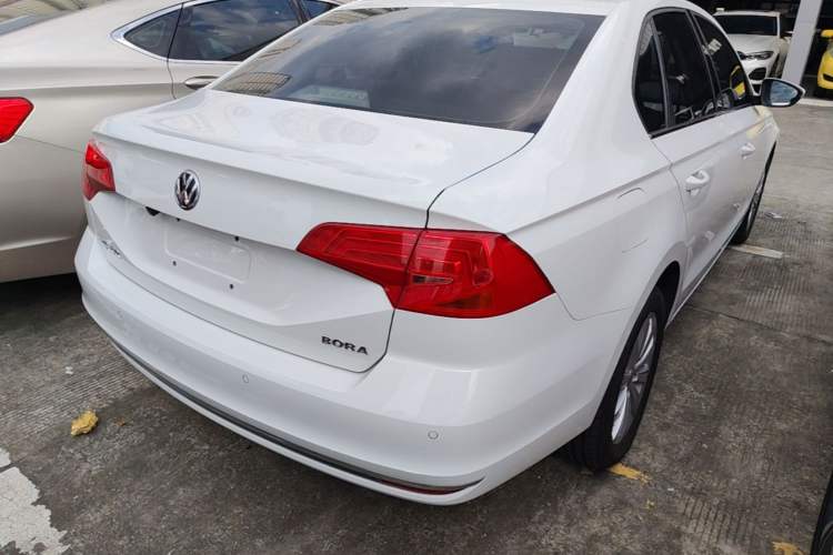 Used Volkswagen Bora 2016 1.6L Automatic Comfort Model Rear Right 45 Deg