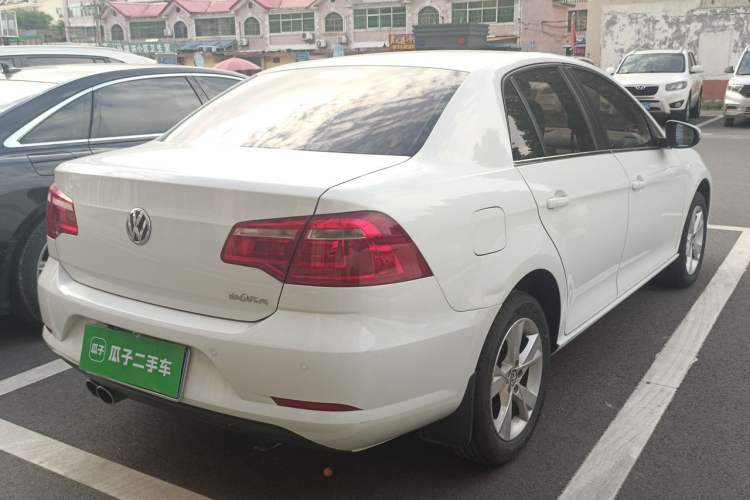Used Volkswagen Bora 2016 1.6L Manual Fashion Edition Rear Right 45 Deg