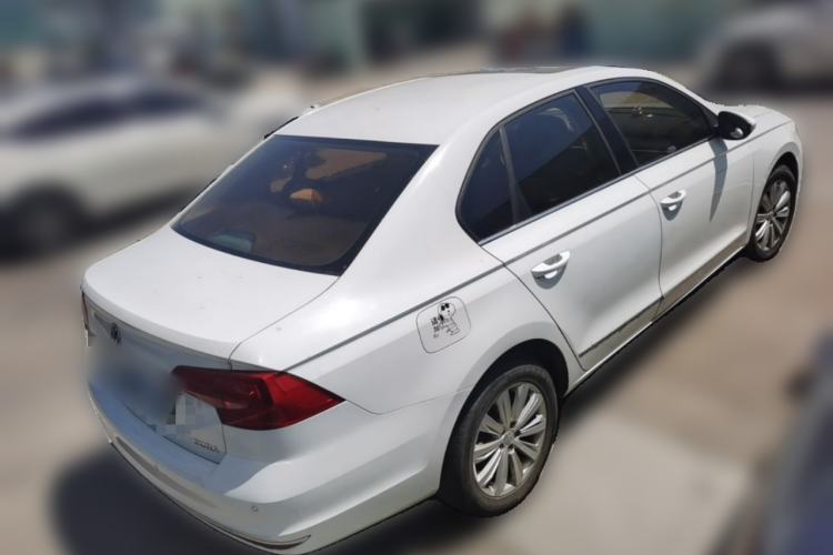 Used Volkswagen Bora 2016 1.6L Manual Comfort Model Rear Right 45 Deg
