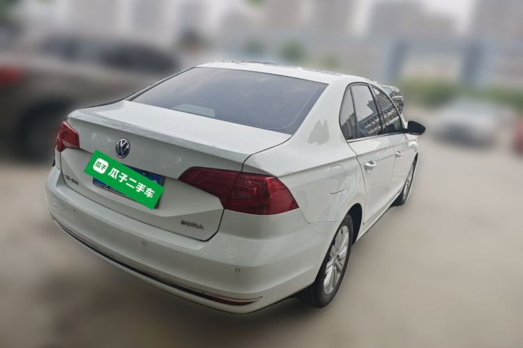 Used Volkswagen Bora 2016 1.6L Manual Comfort Model Rear Right 45 Deg