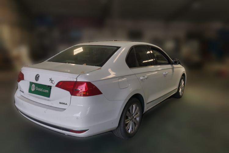 Used Volkswagen Bora 2016 1.6L Manual Comfort Model Rear Right 45 Deg