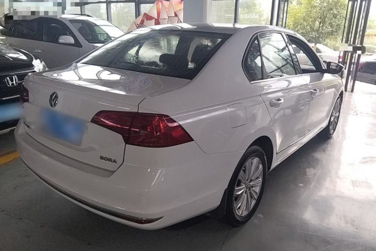 Used Volkswagen Bora 2016 1.6L Automatic Comfort Model Rear Right 45 Deg