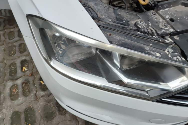 Used Volkswagen Bora 2016 1.6L Automatic Fashion Model Right Front Headlight