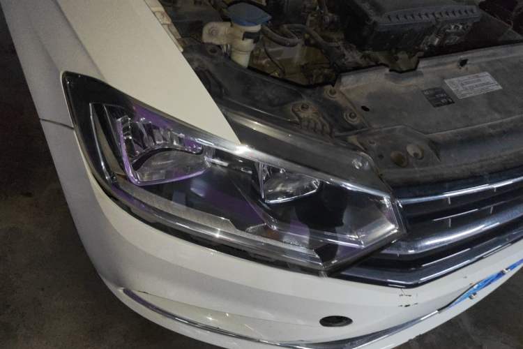Used Volkswagen Bora 2016 1.6L Automatic Comfort Model Right Front Headlight