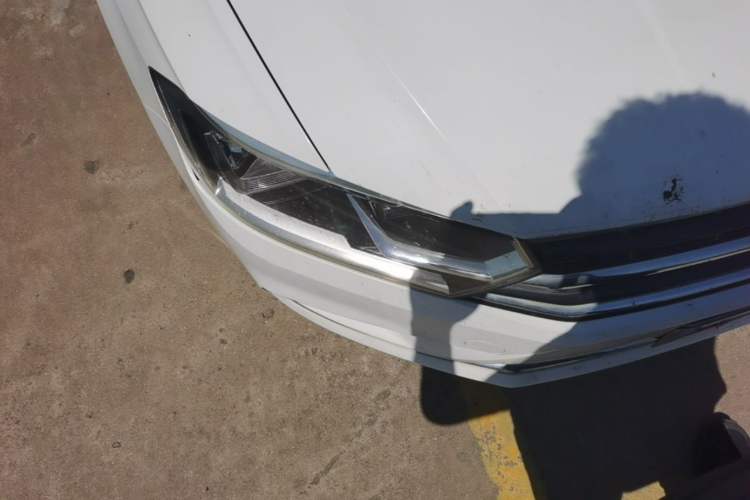 Used Volkswagen Bora 2016 1.6L Manual Comfort Model Right Front Headlight