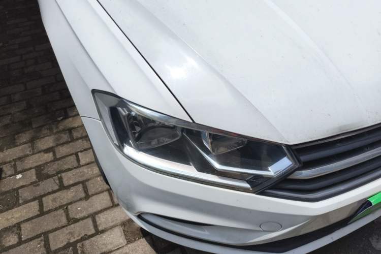 Used Volkswagen Bora 2016 1.6L Automatic Fashion Model Right Front Headlight