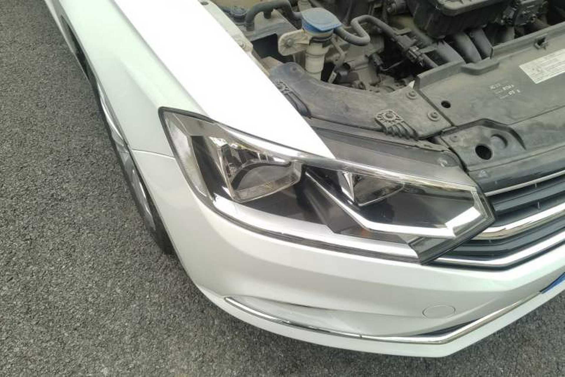 Used Volkswagen Bora 2016 1.6L Automatic Comfort Model Right Front Headlight