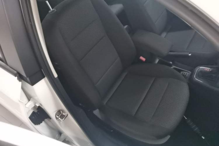 Used Volkswagen Bora 2016 1.6L Automatic Fashion Model Right Front Seat