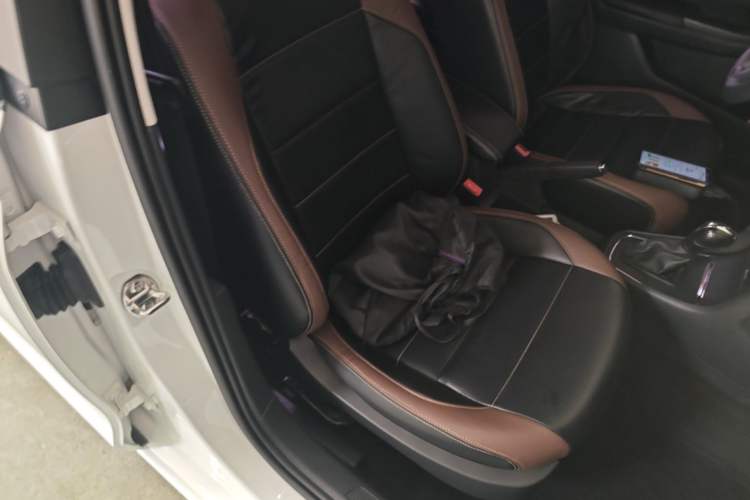 Used Volkswagen Bora 2016 1.6L Automatic Fashion Model Right Front Seat