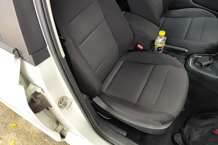 Used Volkswagen Bora 2016 1.6L Automatic Fashion Model Right Front Seat