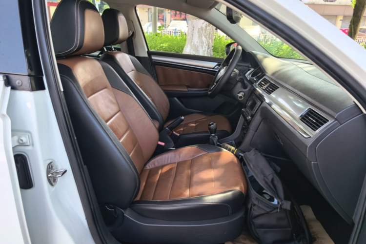 Used Volkswagen Bora 2016 1.6L Manual Comfort Model Right Front Seat