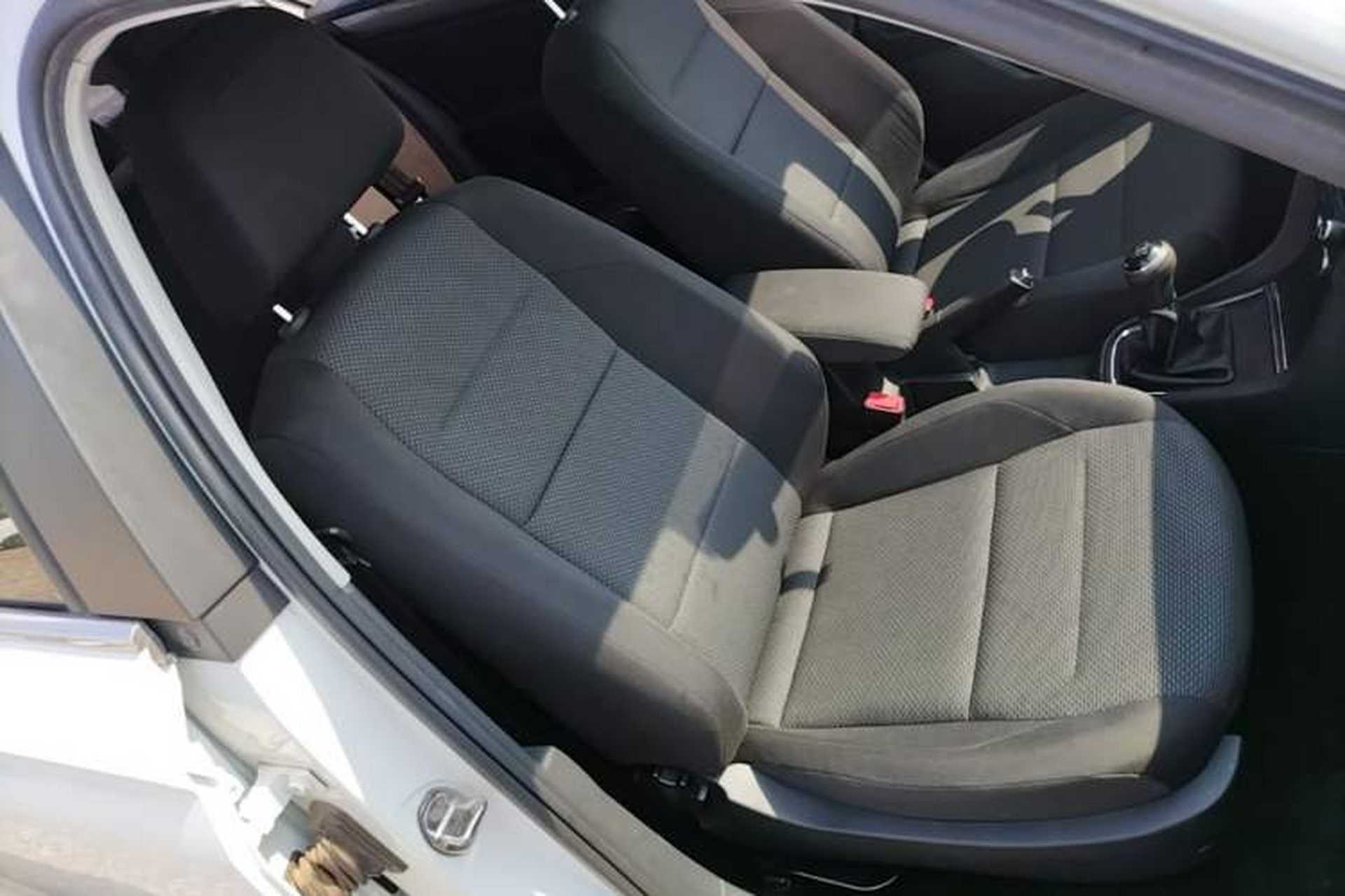 Used Volkswagen Bora 2016 1.6L Manual Fashion Edition Right Front Seat