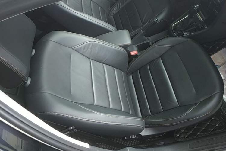 Used Volkswagen Bora 2016 1.6L Automatic Comfort Model Right Front Seat