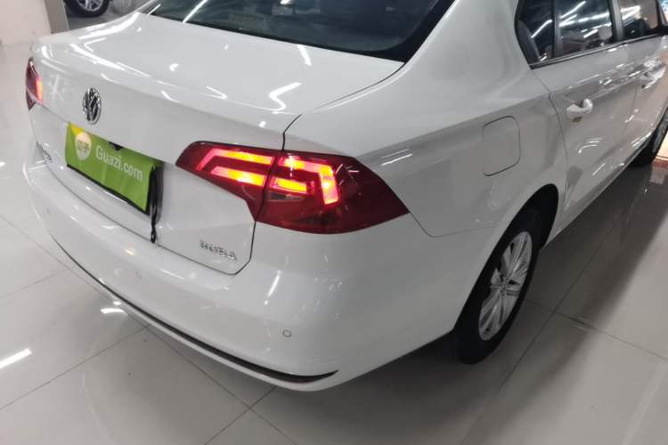 Used Volkswagen Bora 2016 1.6L Automatic Fashion Model Right Rear Taillight