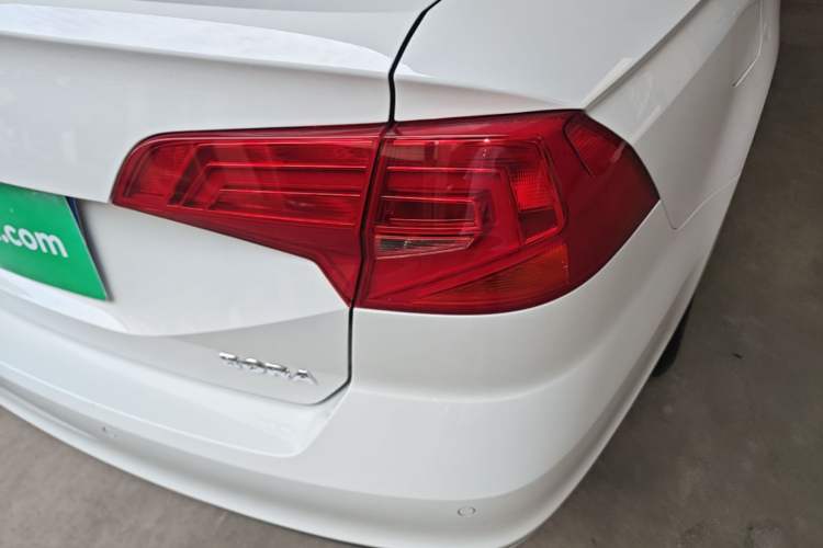 Used Volkswagen Bora 2016 1.6L Automatic Fashion Model Right Rear Taillight