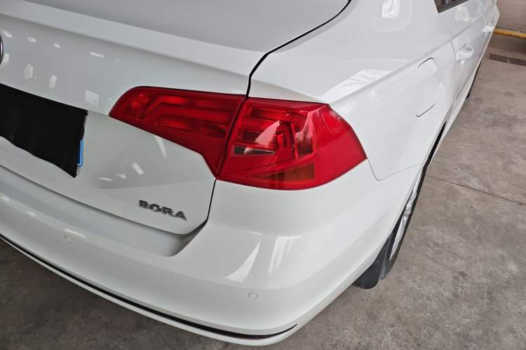 Used Volkswagen Bora 2016 1.6L Automatic Fashion Model Right Rear Taillight