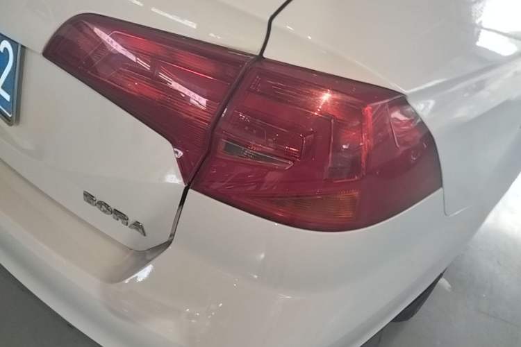 Used Volkswagen Bora 2016 1.6L Automatic Comfort Model Right Rear Taillight