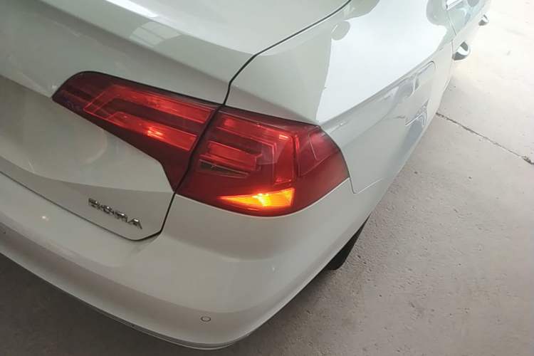 Used Volkswagen Bora 2016 1.6L Automatic Comfort Model Right Rear Taillight