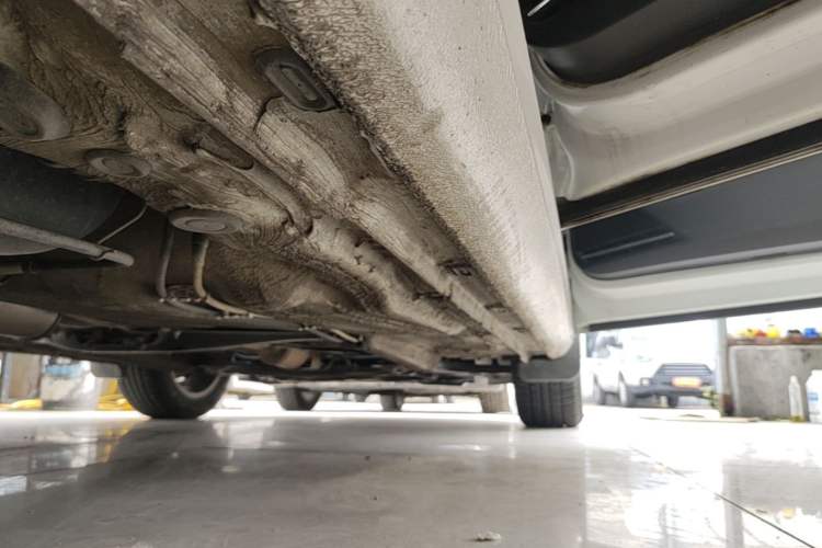 Used Volkswagen Bora 2016 1.6L Manual Comfort Model Right Side Sill