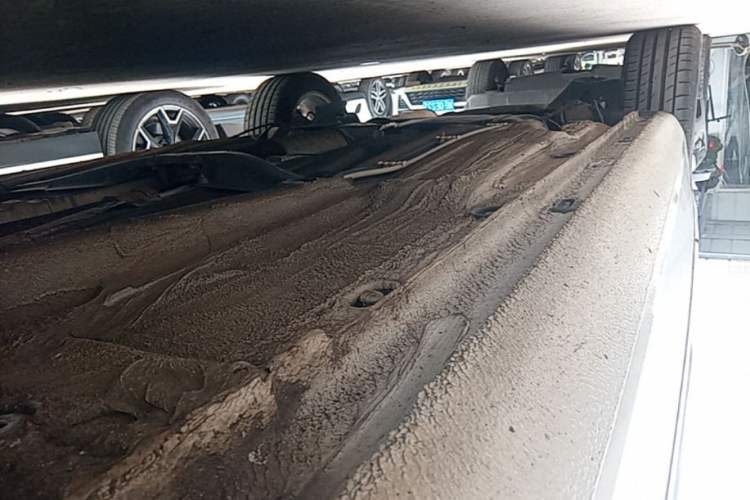 Used Volkswagen Bora 2016 1.6L Automatic Comfort Model Right Side Sill
