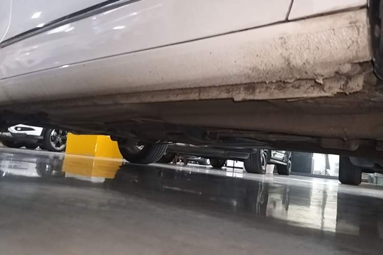 Used Volkswagen Bora 2016 1.6L Automatic Comfort Model Right Side Sill