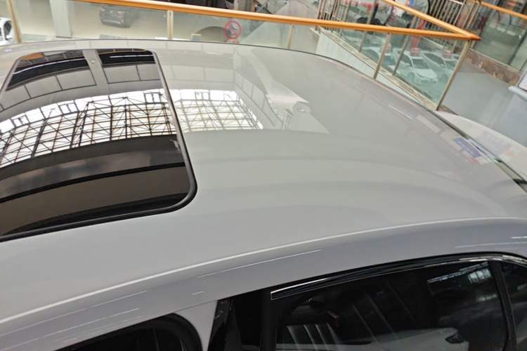 Used Volkswagen Bora 2016 1.6L Automatic Comfort Model Roof
