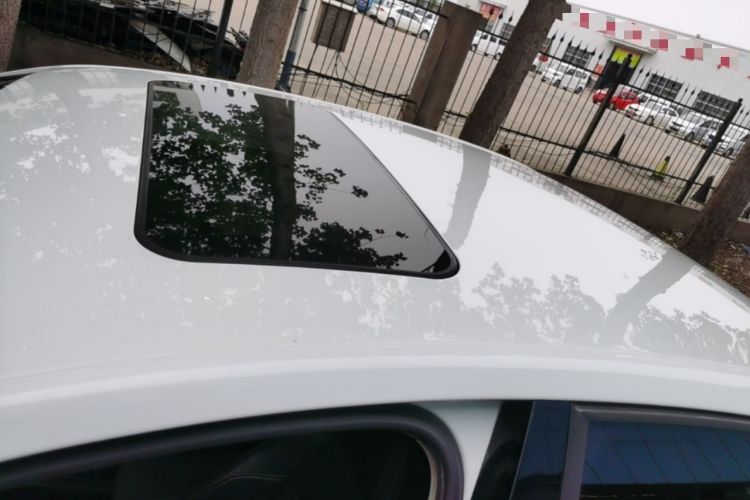 Used Volkswagen Bora 2016 1.6L Manual Comfort Model Roof