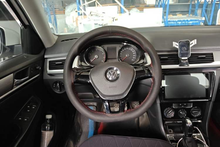 Used Volkswagen Bora 2016 1.6L Automatic Comfort Model Steering Wheel