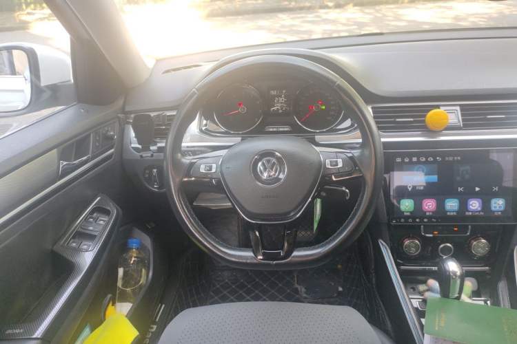 Used Volkswagen Bora 2016 1.6L Automatic Comfort Model Steering Wheel