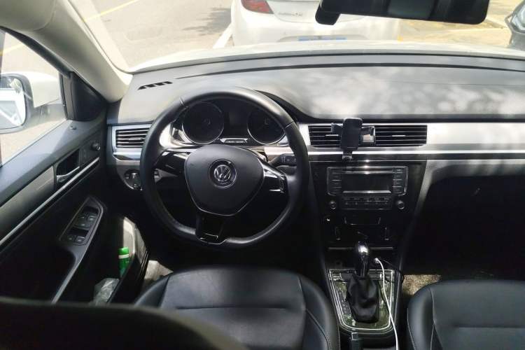 Used Volkswagen Bora 2016 1.6L Automatic Comfort Model Steering Wheel