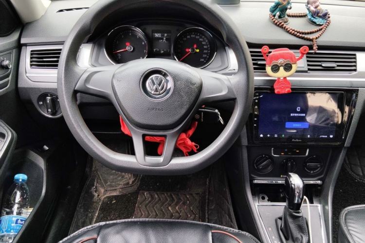 Used Volkswagen Bora 2016 1.6L Automatic Fashion Model Steering Wheel