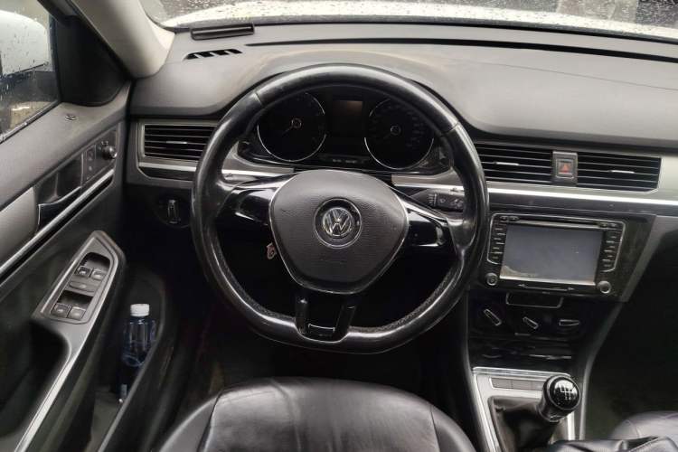 Used Volkswagen Bora 2016 1.6L Manual Comfort Model Steering Wheel