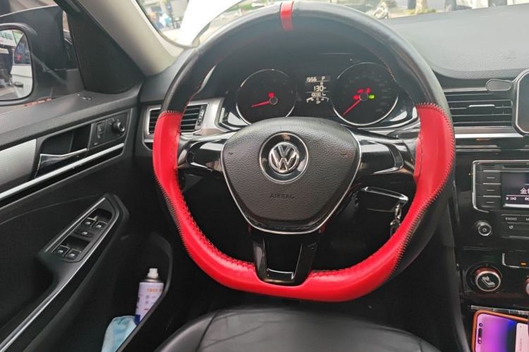 Used Volkswagen Bora 2016 1.6L Automatic Comfort Model Steering Wheel