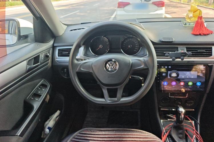 Used Volkswagen Bora 2016 1.6L Automatic Fashion Model Steering Wheel