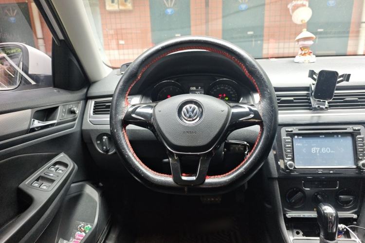 Used Volkswagen Bora 2016 1.6L Automatic Fashion Model Steering Wheel