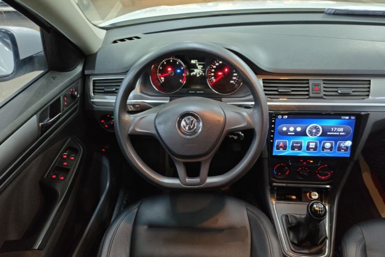 Used Volkswagen Bora 2016 1.6L Manual Fashion Edition Steering Wheel