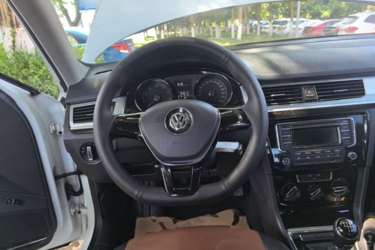 Used Volkswagen Bora 2016 1.6L Manual Comfort Model Steering Wheel