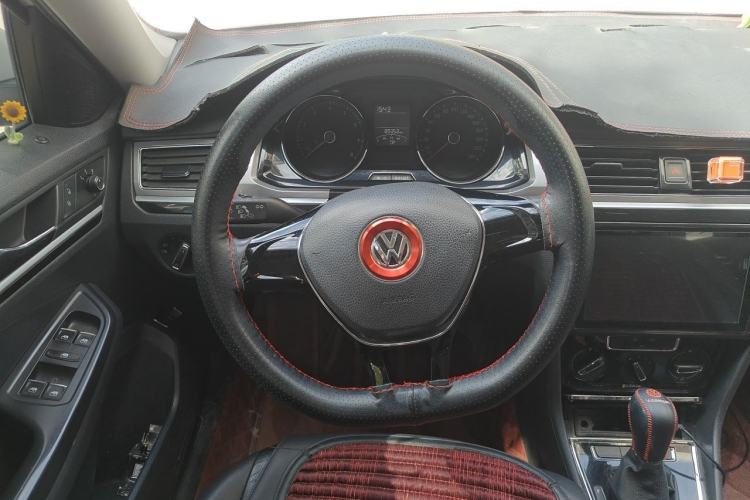 Used Volkswagen Bora 2016 1.6L Automatic Comfort Model Steering Wheel
