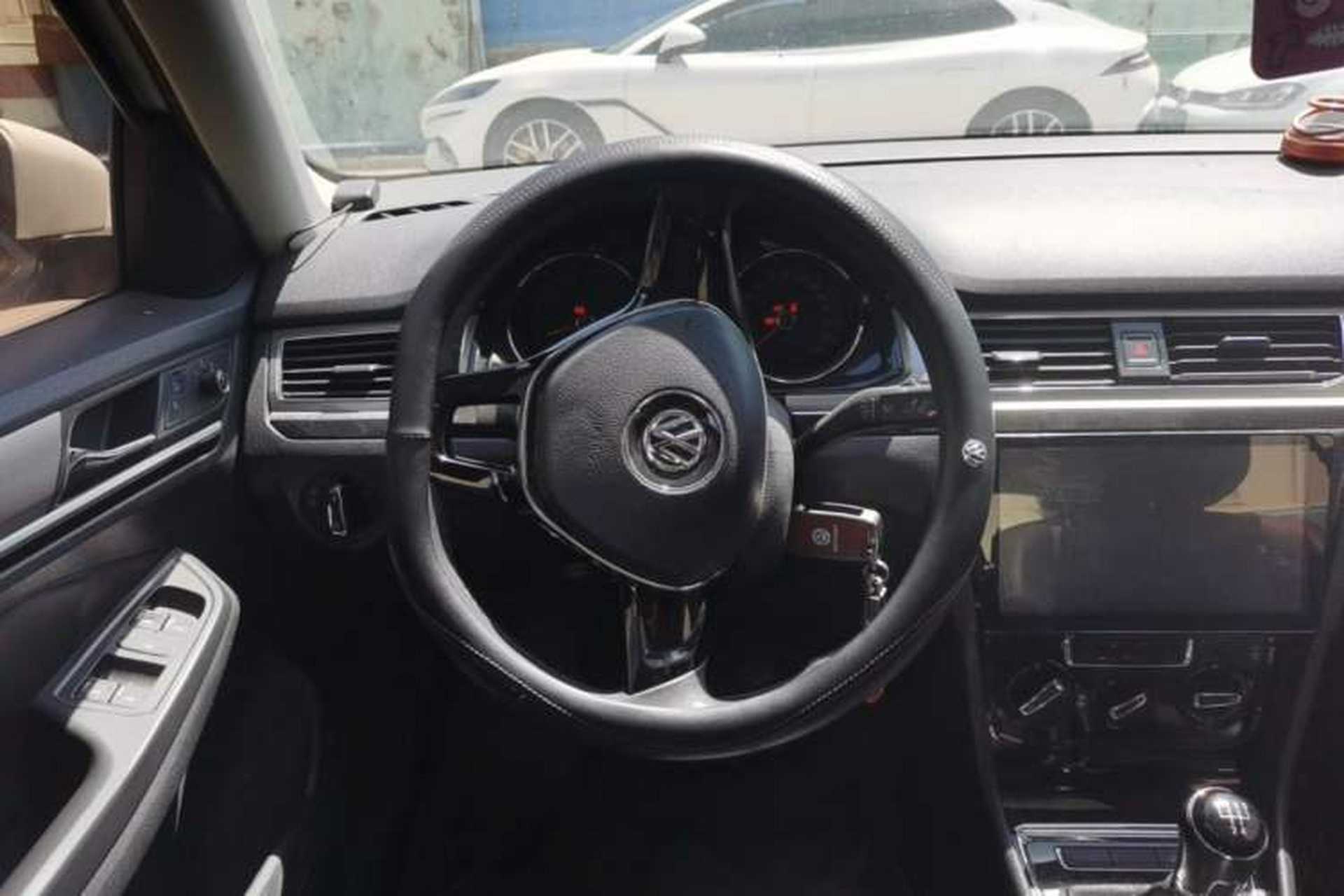 Used Volkswagen Bora 2016 1.6L Manual Comfort Model Steering Wheel