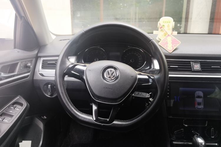 Used Volkswagen Bora 2016 1.6L Automatic Comfort Model Steering Wheel