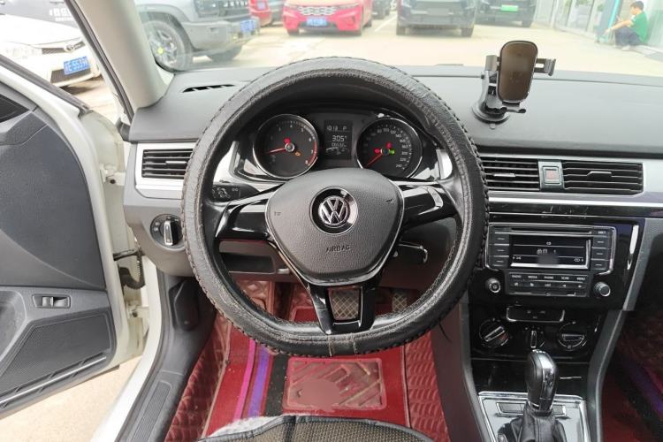 Used Volkswagen Bora 2016 230TSI DSG Comfort Model Steering Wheel