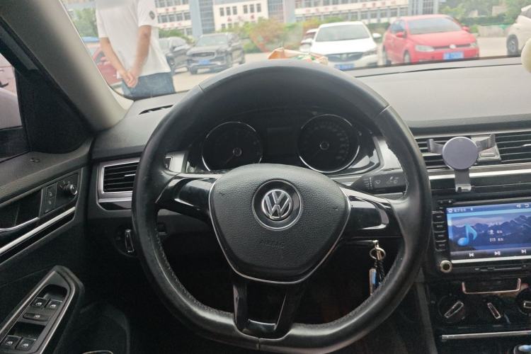 Used Volkswagen Bora 2016 1.6L Manual Comfort Model Steering Wheel